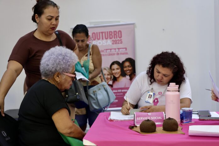 17_10_2025_-Outubro-Rosa-Shopping-Center-Lapa-encerramento_Show-Fantasmao-_Fot-Bruno-Concha_Secom_Pms-10